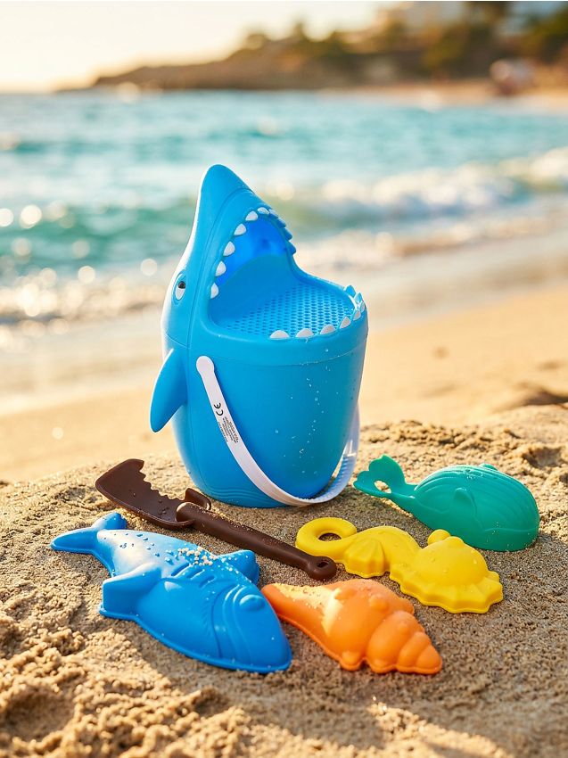 Shark Attack Beach Set